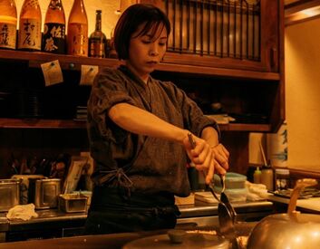 鉄板焼き　さわ　赤坂店 *:.｡接客未経験の方も大歓迎｡.:*
お任せするのはオーダー取りや配膳など◎
分からないことは先輩スタッフが教えます♪