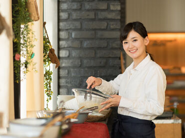 ≪ホテルクリオコート博多≫にある落ち着いたカフェ♪*
博多駅筑紫口から10秒と超好立地！
面接時は≪履歴書不要≫です◎
