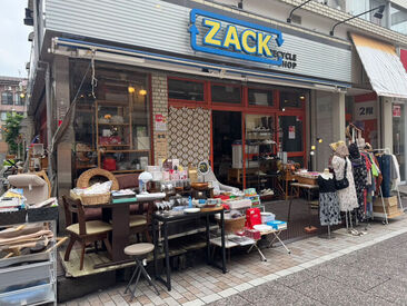 Zack戸越店 ＜働き方はひとそれぞれ＞
週5勤務のパートさんもいれば
週3勤務の学生アルバイトさんも…
自分の生活にあったシフトでOK！