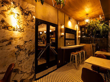 Caldo Paradiso ≪Caldo Paradiso≫9月中旬にNEWオープン！
昼も夜も楽しめるオシャレなカフェ★
エスニックバルでの経験がある方は尚大歓迎◎