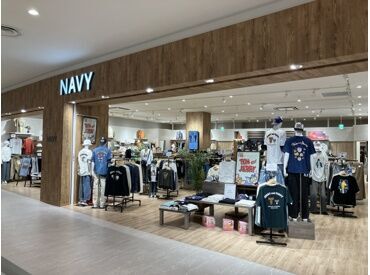 NAVYイオンモール豊川 初めての方でも安心の研修制度あり！スタッフ限定の特典などもあるのでお得に購入◎お仕事終わりにそのまま行けちゃいます♪