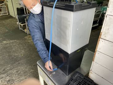 3.ヒモを巻く機械に乗せてスイッチON！
未経験でもすぐできます◎