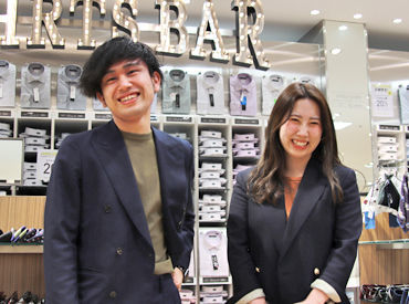 SUIT SQUARE　TOKYO GINZA店 働きながら自然とスーツに詳しくなっていきます♪
いろんな知識を得ることができるので、やりがいにも繋がります◎