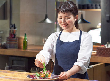 未経験歓迎★"接客が好き""食べることが好き"始める理由はなんでもOK♪一緒に笑顔で<美味しい>をお届けしましょう◎