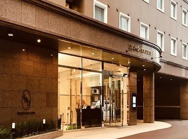 ＼未経験大歓迎！／
「ホテルの送迎なんてやったことない…」
ご安心ください！皆【未経験スタート】です！