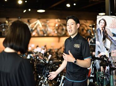サイクルどり～む　小倉店 飲食業界出身など、社員やスタッフの経歴はさまざま。
「自転車が好き！」
その気持ちが共通点です。
※画像は伏見店のものです
