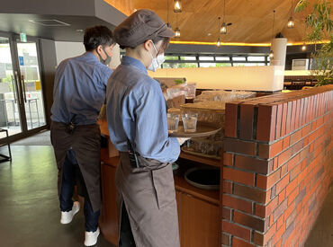 ＼神戸の人気観光スポット／
夏に向けて積極採用◎
好きな働き方ができます◎
土日祝に勤務できる方尚歓迎