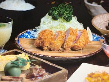 かつ玄　本店 おしゃべり好きな方にピッタリ♪
『どこからお越しですか』
『○○へ行きましたか』など
会話を楽しみながら働けます◎