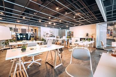 株式会社ブレイブ　NI新宿支店/NI13 給料日を待たずに受け取れる「速払いサービス」あり！充実の福利厚生が自慢です★