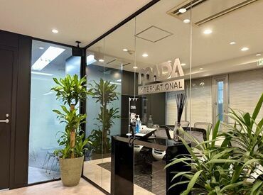 有限会社マダインターナショナル 久屋大通駅から徒歩5分♪
交通費の支給もありで通いやすい！
