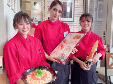 ナポリ デ ナポリ　春日部店 美味しい無料まかないでモチベUP！
食費の節約になるので、一人暮らしの学生さんに嬉しい♪
飲食未経験の方も大歓迎です！