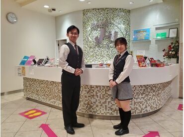 ＼20～30代のスタッフ活躍中！／
「稼ぎたい」「シフトに入りたい」など
まずはお気軽にご応募ください♪