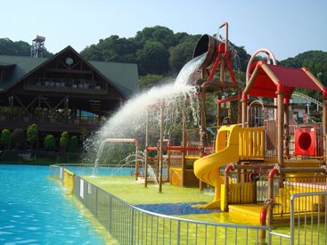 毎年大人気の短期バイト！
お友達と一緒に夏の思い出作りましょ◎