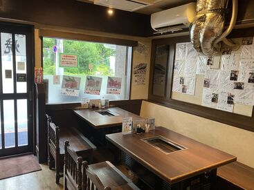 ＼有名アスリートも多数来店／
店長さんは頼れる兄貴的／存在★
バイトデビューでも安心♪
先ず短期から初めてみるのもOK◎