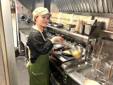 ◆清潔感があれば
髪色・髪型・ピアス自由です◎
飲食・接客未経験...
そんな方も大丈夫♪
研修もしっかりするので安心ですよ！