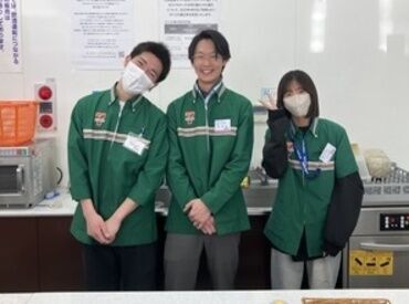 セブンイレブン 烏山バイパス店 地域の人に愛されるお店★
お客様は40～70代の方が多め！
のんびりゆったりした空気感です◎