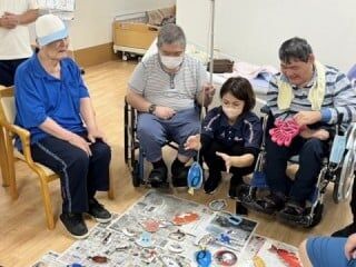 デイサービスかふー美原大湾 『プラスαの収入として』
『久しぶりのお仕事として』
副業としての勤務も歓迎！
働き方は気軽にご相談ください♪