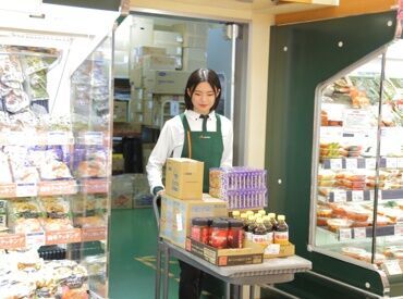 Ａコープくみはま店 現在のスタッフもみんな未経験からスタートしました♪先輩スタッフが側にいるから、わからないことも聞けるのも安心ポイント！