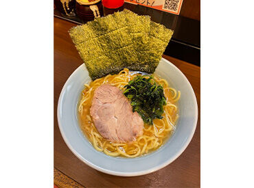 年齢や経験は問いません！
「家系が好き」「いつかはのれん分けしたい」など
応募理由はなんでもOK！
