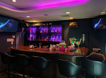Barスタッフ 新規スタッフ10名以上の大募集 メディア紹介多数 大阪ミナミの隠れ家的bar 髪型 髪色自由 履歴書不要 Web面接ok Barスタッフ 新規スタッフ10名以上の大募集 メディア紹介多数 大阪ミナミの隠れ家的bar 髪型 髪色自由 履歴書不要 Web面接ok