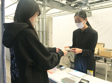 ＼安心の待遇！／
現場が早く終わっても、
予定していた給与は保証！
働きたいシフトでOK◎
まずは登録してお仕事をチェック♪