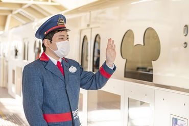 ステーション キャスト ホームでの案内 安全確認etc 東京ディズニーリゾート R をつなぐモノレールのお仕事 フルタイムで働ける方大歓迎