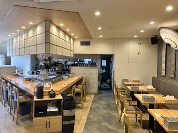 久々のお仕事復帰の方も大歓迎＊*
お仕事は既存スタッフがイチから丁寧にお教えするのでご安心ください◎