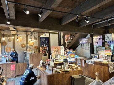 おしゃれな空間で働こう＊
20～40代の1期生スタッフ活躍中！
新しいことしようよ！
ウキウキ気分でNEWバイト(*´3｀)