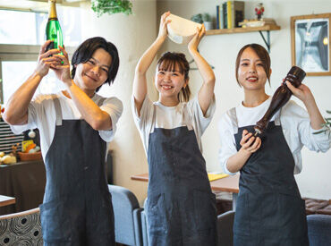 #602 CAFE&DINER 福岡ソラリアプラザ店 ココで"個性的"は褒め言葉。
好きな音楽/ファッション…
みんな違うから面白い！
そんなお店の一員になりませんか？