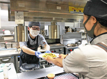 大戸屋ごはん処 尾張旭店 未経験スタートの"料理男子"活躍中♪
もちろん経験豊富な主婦(夫)さんの応募も大歓迎です♪