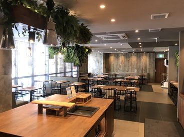 ＼ホントの話／
『全員未経験スタート』です!
安心して働ける環境でお待ちしております♪
人柄採用なので学歴･職歴も関係ナシ★