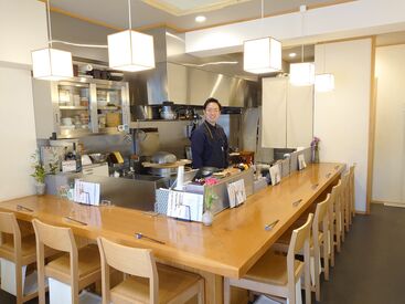 10席の小さな店内なので落ち着いて接客が可能！
学校行事、長期休みにも相談にのります！
