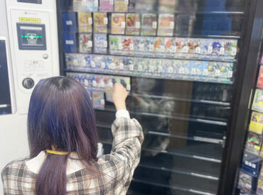 トレカの知識がゼロでも心配なし！
マニュアル＆先輩のサポートですぐに覚えられる◎
「やってみたい！」その気持ちだけでOK♪