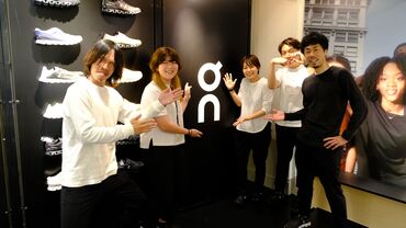 オン京都店　※2024年4月頃オープン予定 靴や洋服のファッションコーデが好き★
新商品がでたら、組み合わせを考えたり
売り場作りなども一緒にやっていきましょう！