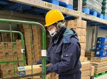 この時期だけの、限定短期募集★
冷凍倉庫で涼し～くシンプル作業のお仕事！！