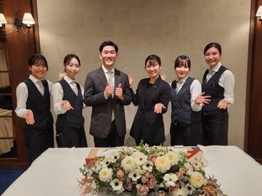 明神会館 髪型/髪色自由♪ピアスやヒゲもOK！
裏方だからオシャレも結構楽しめちゃいます◎
※作業中は帽子等を着用いただきます
