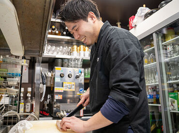「新潟」にずっと居たい人も◎
メディアでも話題の人気店を
複数運営する成長企業★
将来自分のお店を持ちたい方も
大歓迎です♪