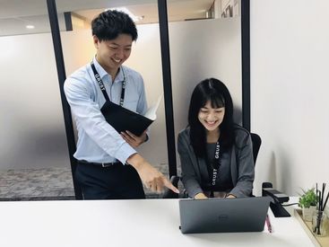 株式会社グラスト 大阪オフィス(勤務地：新大阪/umdポイント32/L) 【20～30代活躍中☆】
シフトは私生活優先でokだから、
学校と両立している大学生多数
安心できる“仲間”だって沢山できますよ