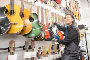 セカスト楽器下北沢店 人気リユースSHOP「セカンドストリート」♪
初めて接客業に挑戦する方も大歓迎☆
徐々にお仕事に慣れていきましょう!!