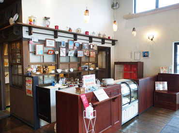 珈琲伝説 北宇和島店 シフトは相談OK！
週2日～／1日4h～希望を聞きます♪
駅チカ★【フジグラン北宇和島内】
