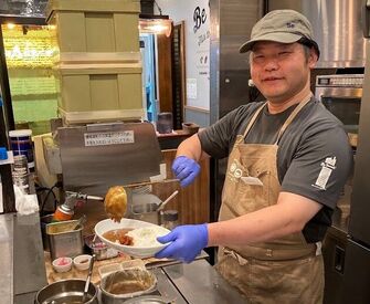 SPICE FACTORYecute品川店[16500] ＼駅ナカでアクセス良好／
働くなら楽しく！元気に！
居心地はバツグンですよ♪♪
まずはお気軽に応募から◎