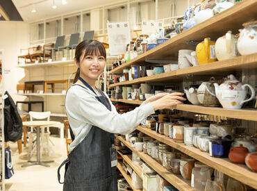 まずはレジ打ちからスタート！
徐々に慣れていけば問題ありません◎
シフトは希望を考慮します♪