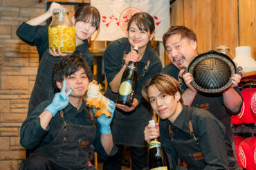 ★★今日も元気に営業中★★
もちろん飲食業、未経験も大歓迎！
学生さん・フリーターさん大歓迎◎
まずは気軽にご応募ください