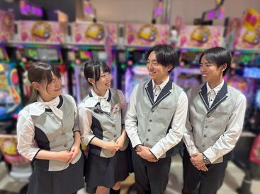 18時以降、土日祝は時給50円アップ!
なので、土日祝の22時以降は時給1975円に♪
長期短期両方募集中です★