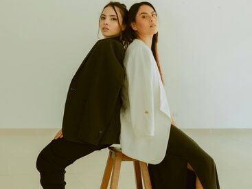 ファッション人材リンク株式会社【FJL】 ﾟ*｡☆ NEWスタッフ募集 ☆。*ﾟ
オシャレな好きな方なら
アパレル未経験でもOK♪
20代～30代女性STAFF活躍中☆彡