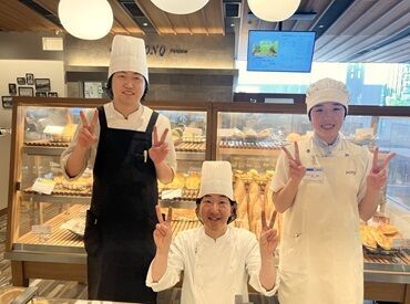 DONQ(ドンク)　金沢駅店 金沢駅内のお店なので
勤務前・お仕事終わりに買い物も♪
アクセスもいいので通いやすい！