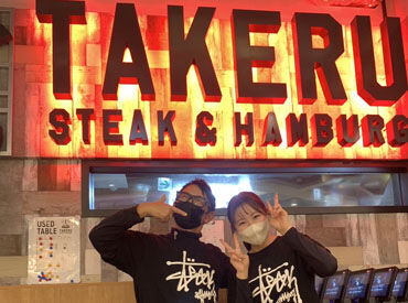 ≪みんなをまとめる店長候補≫
スタッフは各店舗に10名前後です。
学生や主婦などのアルバイトと正社員が活躍中！