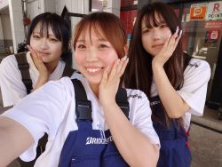出光浅間町SS 大学生活躍中♪
大学終わりに少しだけ働きたいっとった方も大歓迎です！
バイト初心者さんもしっかりサポート！