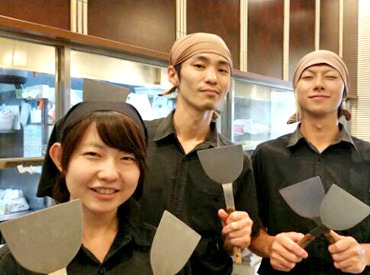 シフト自由&週2日~OK!
学業や家庭と両立しやすく、
自分のペースで働けます♪