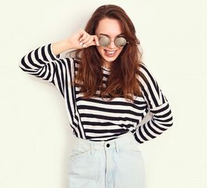 ファッション人材リンク株式会社【FJL】 ﾟ*｡☆ NEWスタッフ募集 ☆。*ﾟ
20～30代の女性スタッフ活躍中♪
レジ・品出しメインのオシゴトです★
